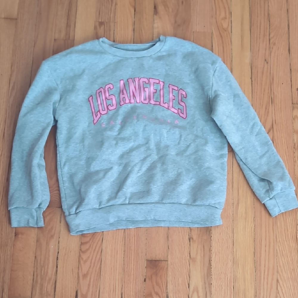 SHEIN Gray and Pink Crew Neck Sweater with Soft Fabric